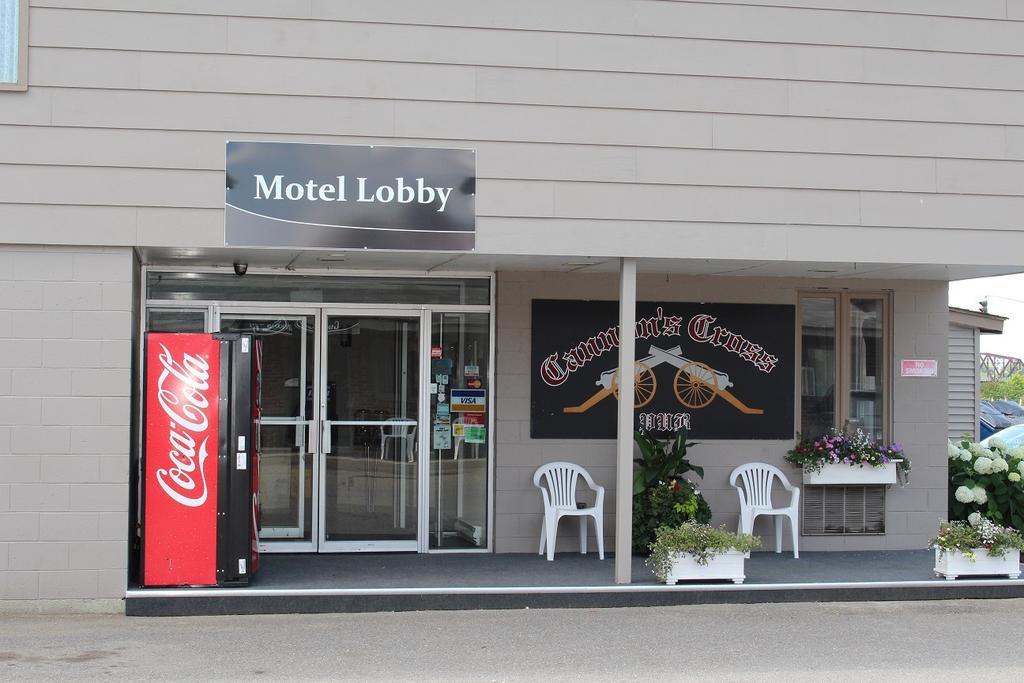 The Fort Nashwaak Motel Фредериктон Экстерьер фото