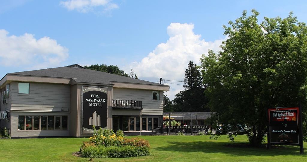 The Fort Nashwaak Motel Фредериктон Экстерьер фото